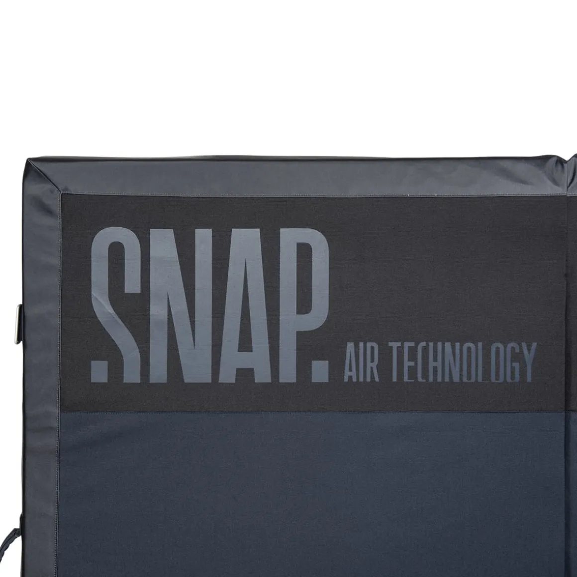 Snap climbing Grand Guts crash pad climbing bouldering* Big
